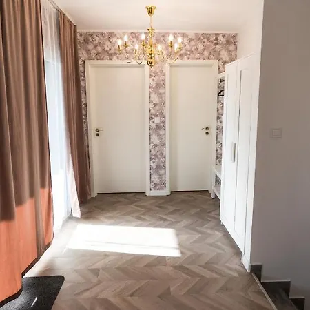 Deluxe Thermal Apartment *